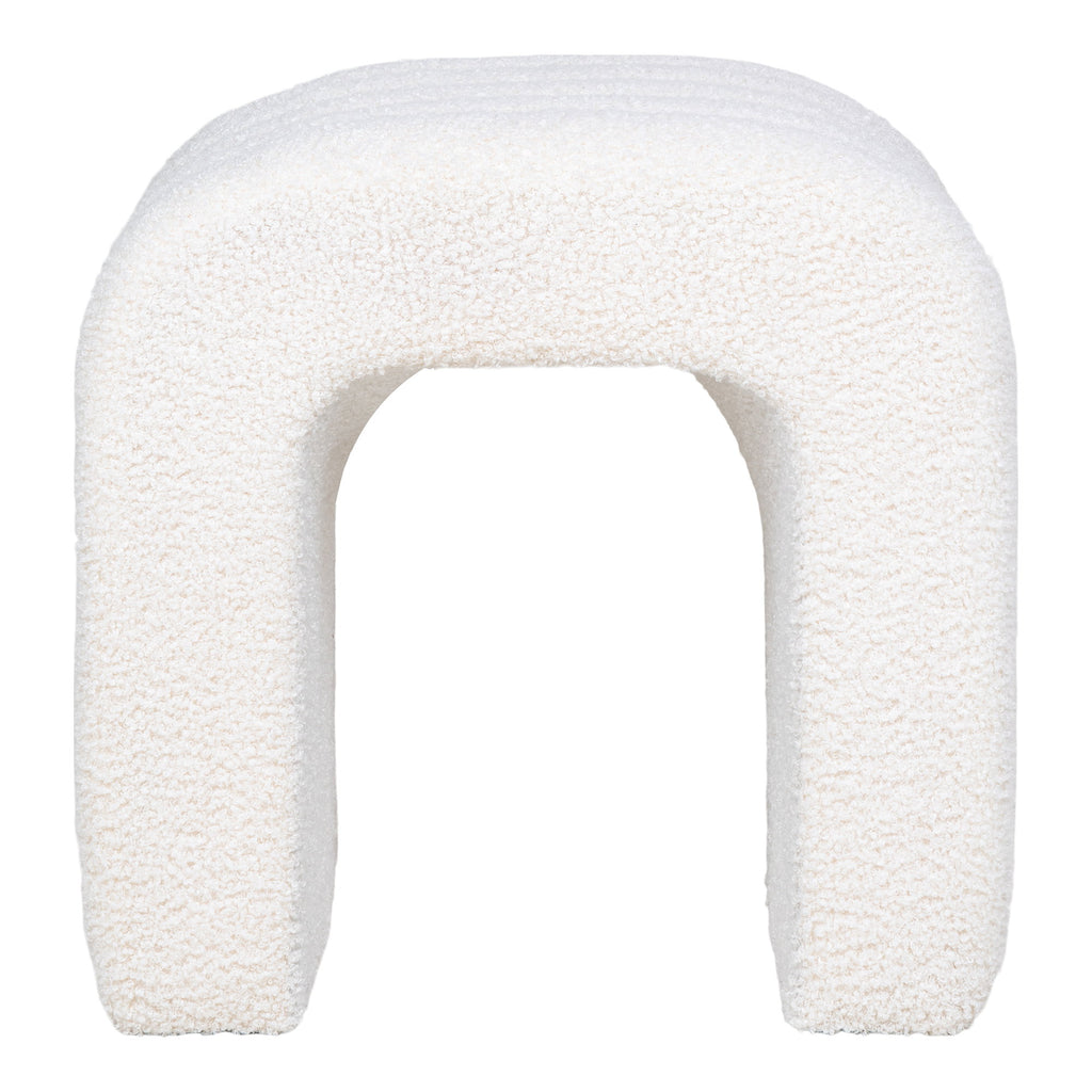 Pouf Colma bouclé blanc arche ouverte vue de face 42x41x36 cm