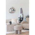 Pouf Canberra bouclé sable foncé ambiance salon canapé gris miroir oval
