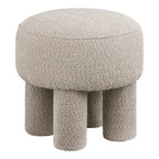 Pouf Canberra bouclé sable foncé assise bombée vue trois quarts