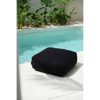 Pouf carré en coton épais noir 60 cm en situation