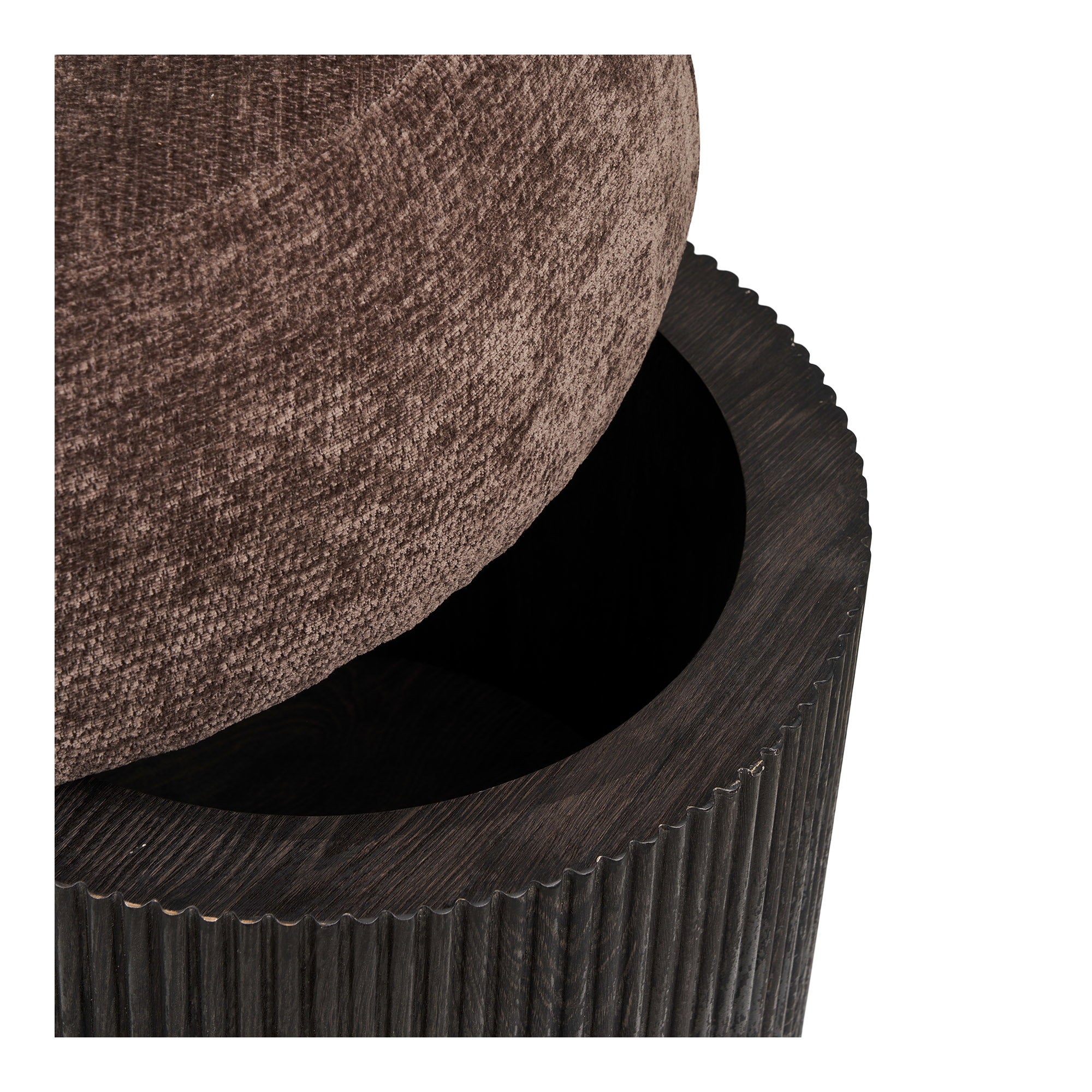 Pouf Christchurch chenille brune socle cannelé vue de détail
