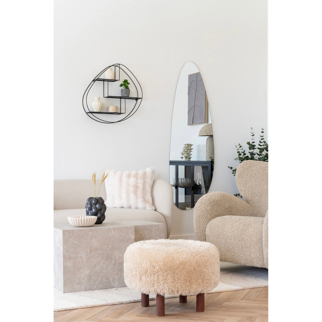 Pouf Inverness fausse fourrure beige ambiance salon fauteuil lounge miroir oval