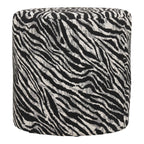 Pouf Kimberley jacquard zébré noir et blanc vue de face