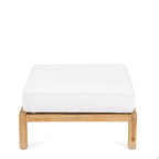 Pouf Moyo vu de face légèrement en plongée coussin blanc sur base en teck