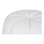 Détail capitonnage lobes citrouille teddy blanc cassé pouf Paisley gros plan
