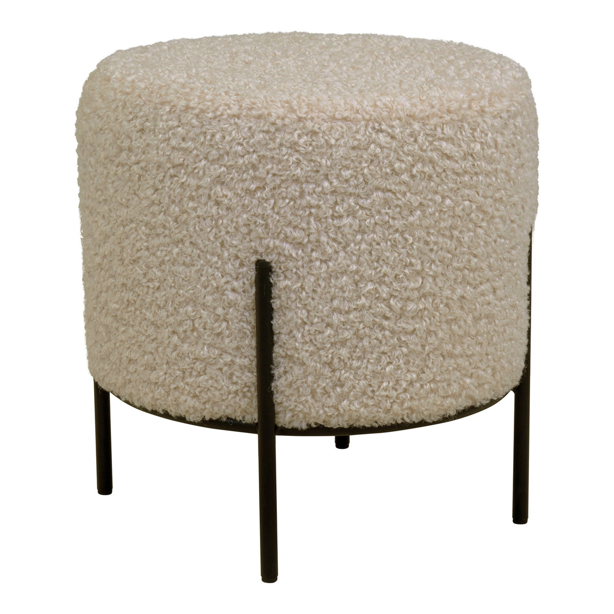 Pouf rond Alford en bouclette crème vu de trois quarts sur quatre pieds fins en acier noir