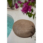 Pouf rond en jonc de mer crocheté 60 cm en situation