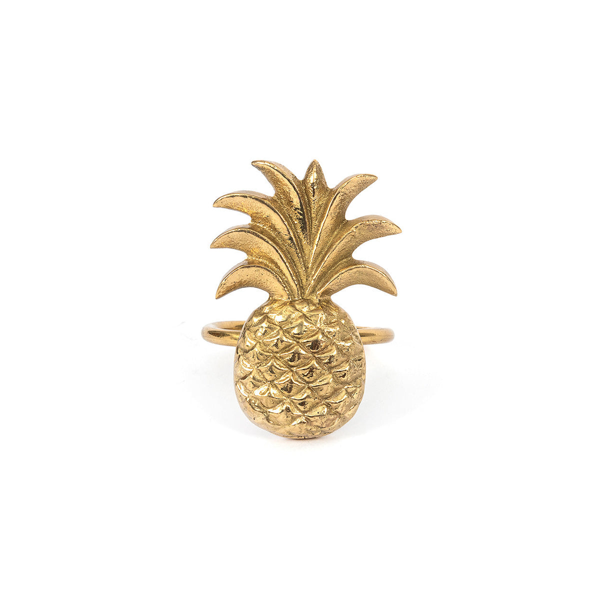 Rond de serviette Ananas en laiton doré vu de face avec son anneau fin et lisse