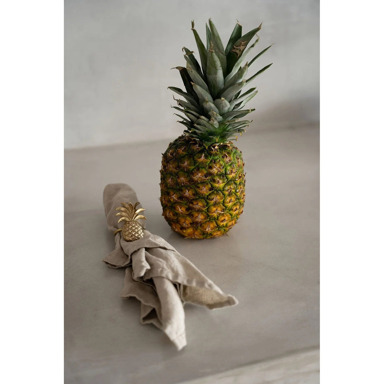 Rond de serviette Ananas en laiton doré, vue 8