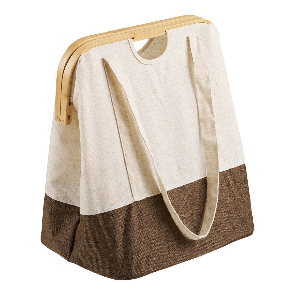 Sac à linge Noto écru et brun avec son cadre en bambou replié sur fond blanc