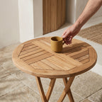 Salon jardin Oviedo Toledo teck naturel table et chaises pliees rangement