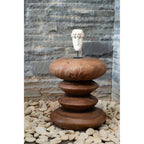 Sculpture visage Sumba à bandeau de cauris sur socle 19 cm en situation