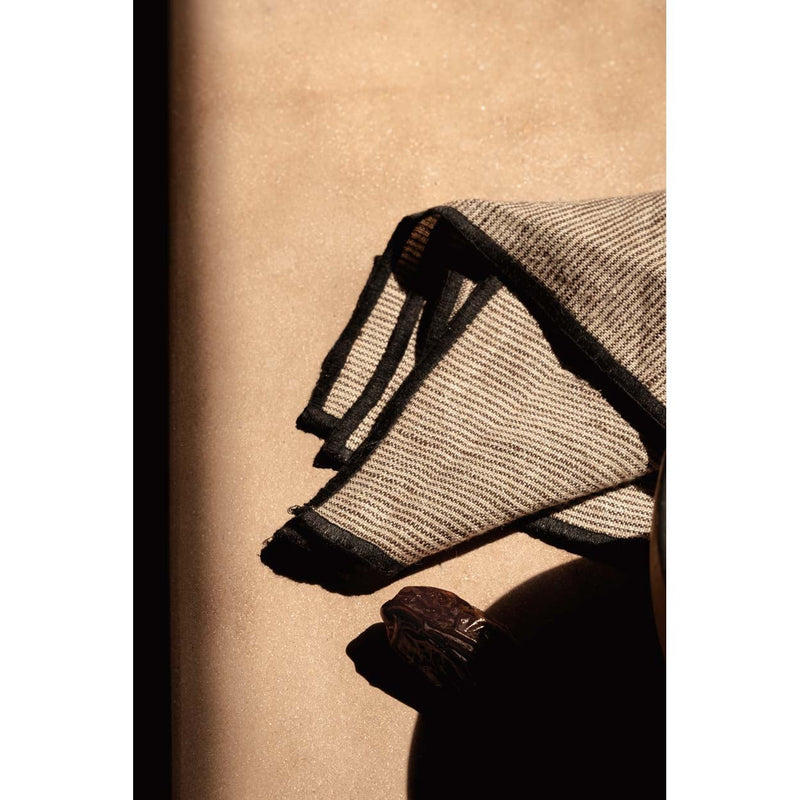 Dimensions Serviette de table Code en lin naturel et noir 45x45 cm