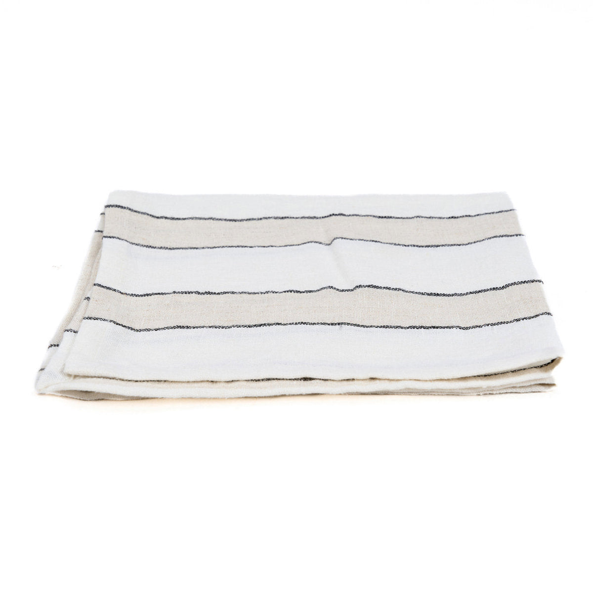 Serviette de table Provence pliée posée à plat sur fond blanc