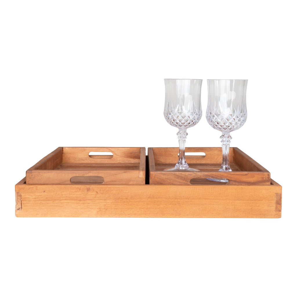 Set 3 plateaux teck Faro naturel vue de face poignées taillées verres cristal