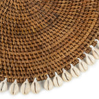 Set de table rond Colonial en rotin brun bordé de cauris 40 cm, vue 6