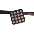 Spot carré à grille Micro11 noir sur son rail aimanté vu de face avec ses seize LED en cellules