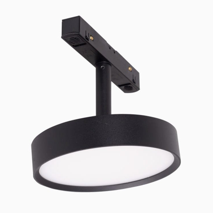 Spot disque Magnetic noir vu de trois quarts avec sa face diffusante et son adaptateur