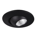 Spot encastré Yuca noir rond avec sa tête orientable inclinée et son réflecteur à facettes