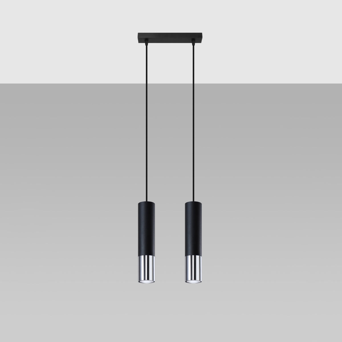 Suspension 2 tubes Loopez noir et chrome sous un plafond clair
