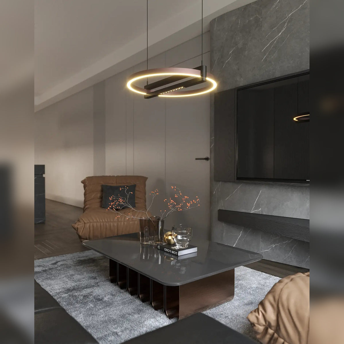 Suspension Singapur Round allumée au-dessus d'une table basse dans un salon au mur de pierre grise