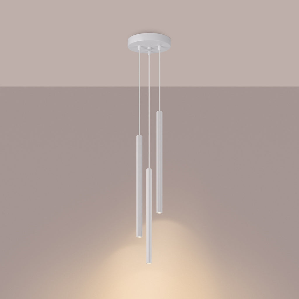 Suspension Arche 3 en grappe tubes cannelés blanc G9 allumée, faisceau dirigé vers le bas