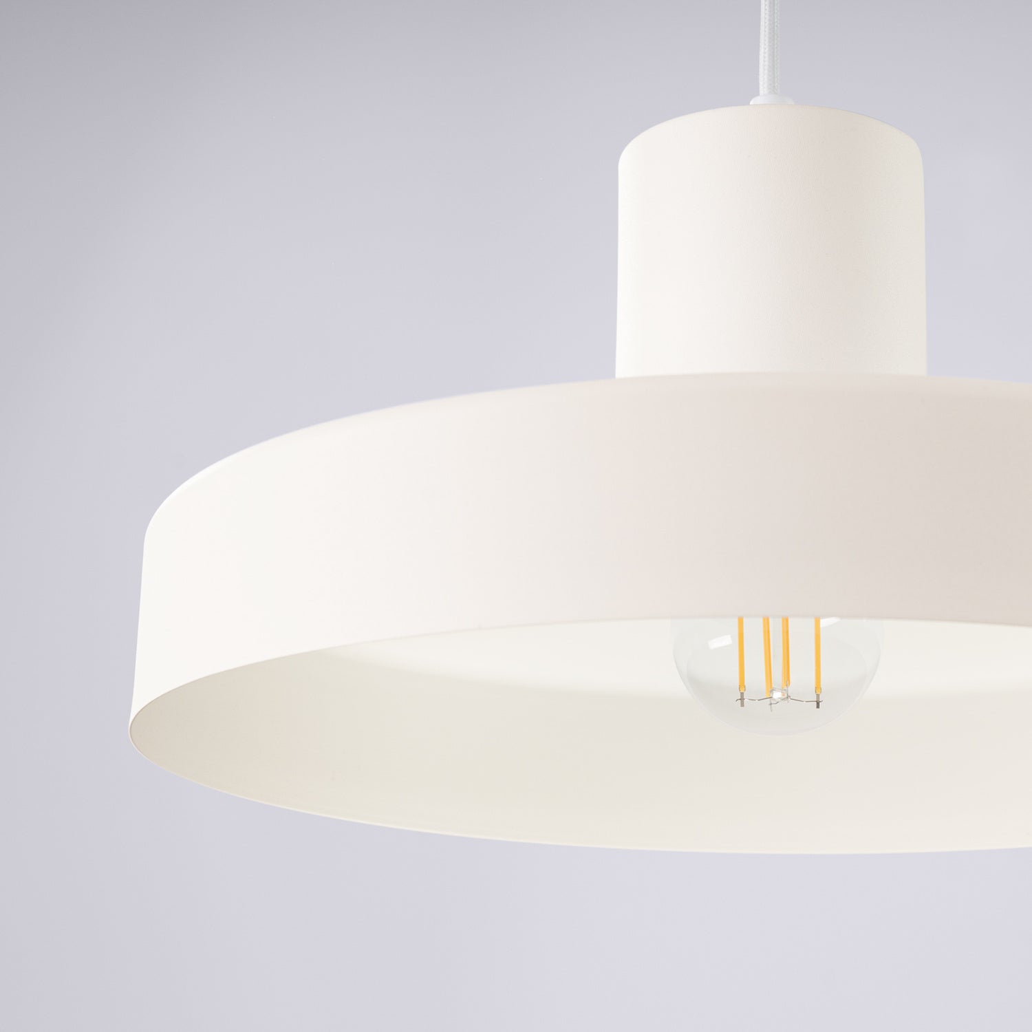 Suspension Bilo métal beige E27 en ambiance