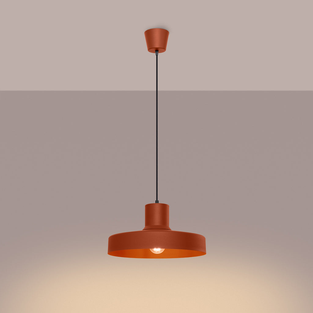 Suspension Bilo métal rouge ocre E27 allumée