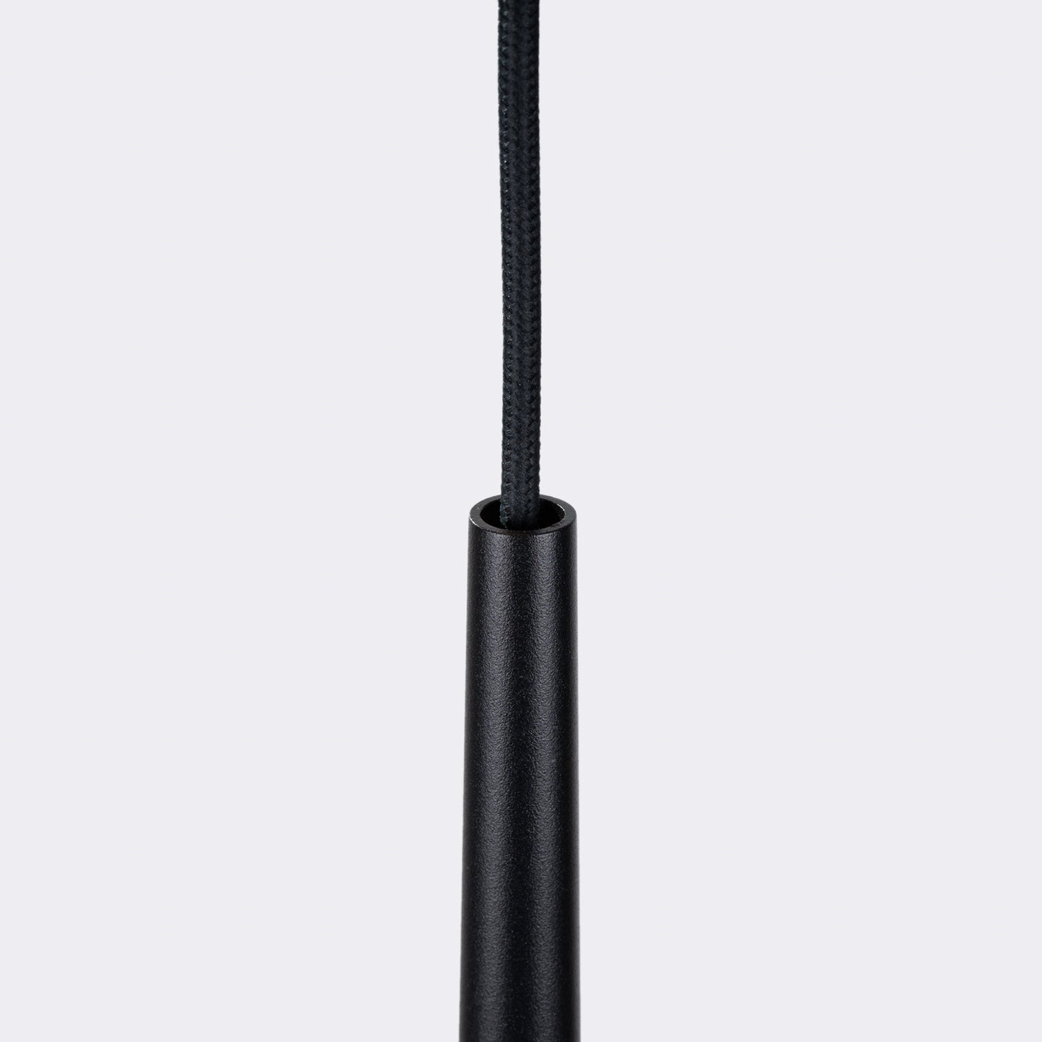 Suspension Bliss métal noir G9 dans un intérieur