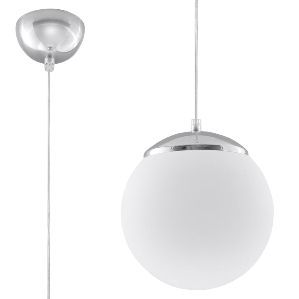 Suspension boule Ugo en verre blanc opale de 20 cm avec rosace chromée