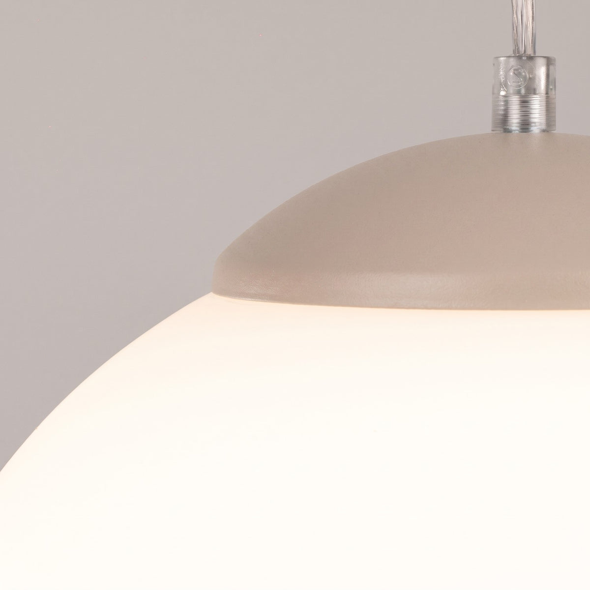 Suspension boule Ugo verre blanc 40 cm E27, finition laque taupe, vue 6