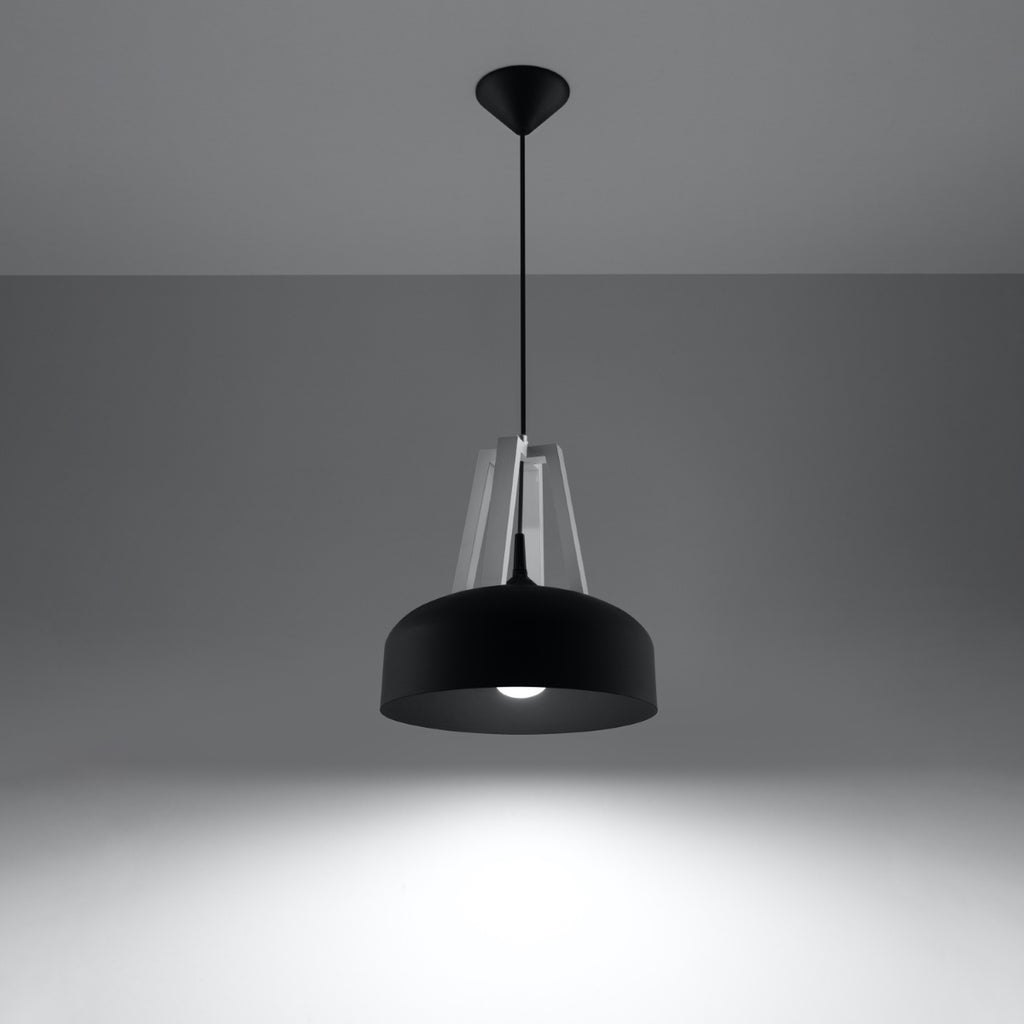 Suspension Casco métal noir et bois blanc, détail de la cage en bois