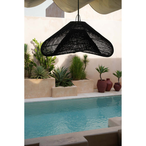 Abat-jour de suspension Cloud en rotin noir 120 cm en situation