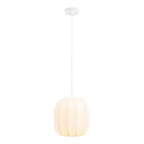 Suspension Coventry blanche résine nervurée allumée lumière douce, fond blanc