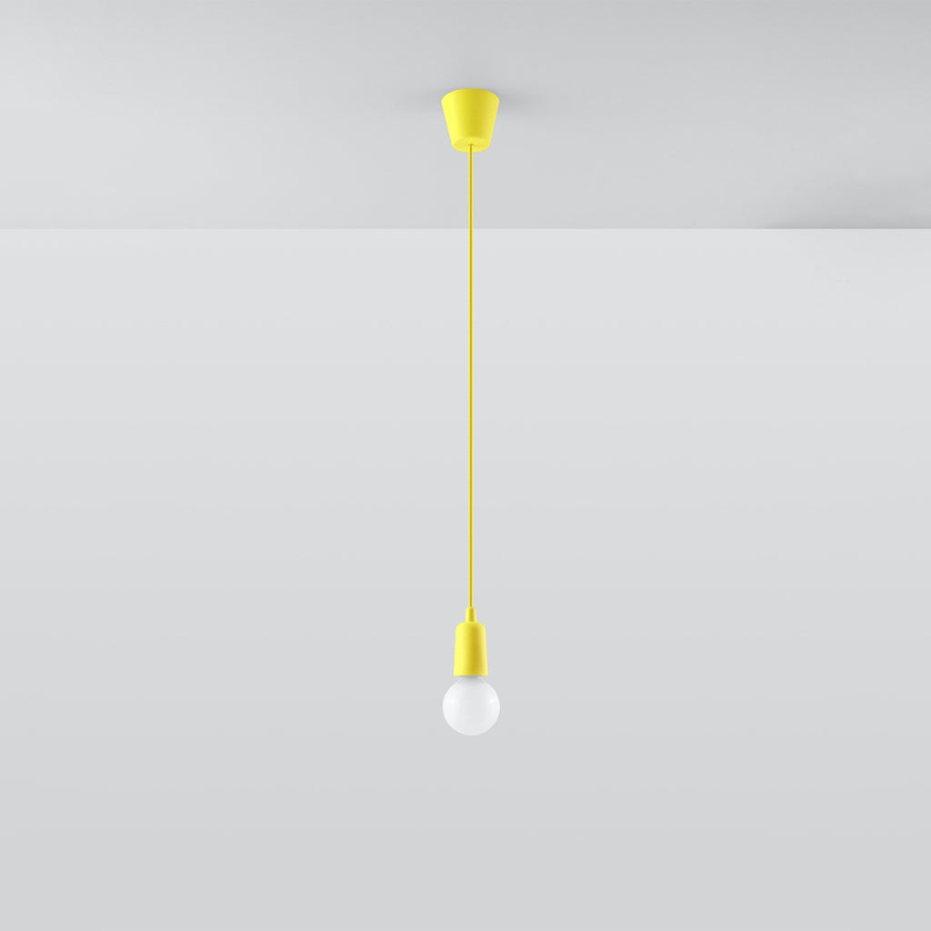 Suspension Diego 1 jaune installée au plafond