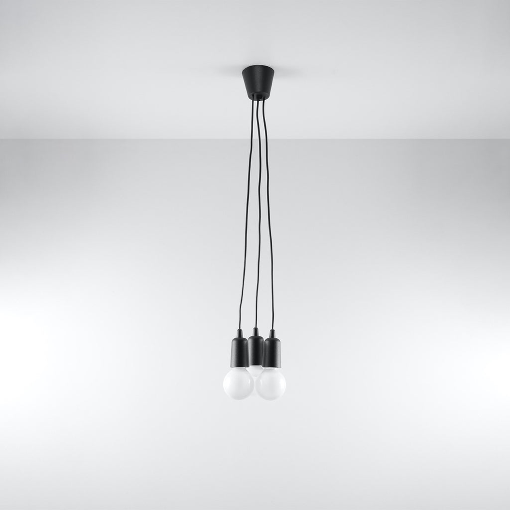 Suspension Diego 3 noire installée au plafond