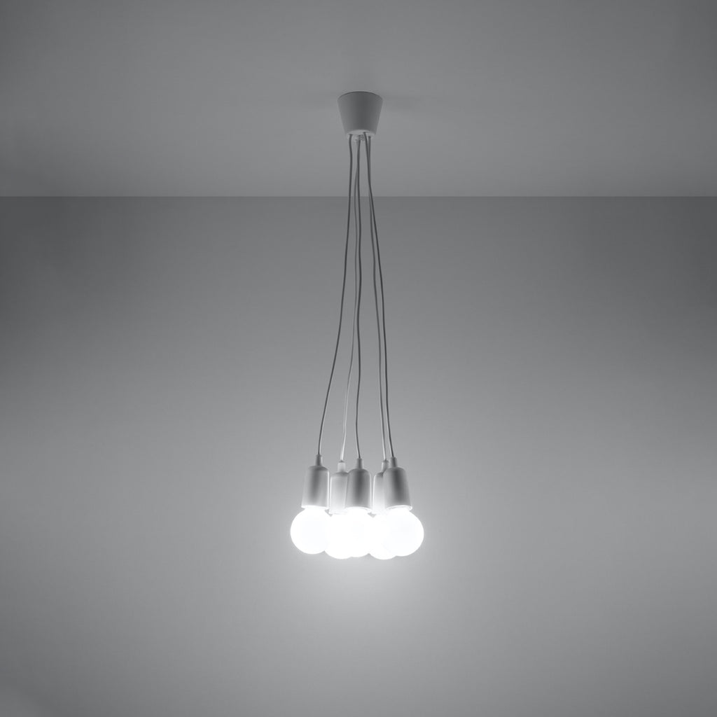 Suspension Diego 5 blanche allumée au plafond