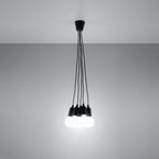 Suspension Diego 5 noire allumée au plafond