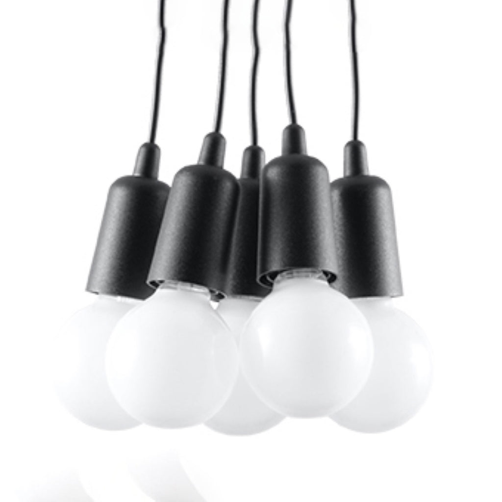 Suspension Diego 5 en noir, cinq ampoules décoratives groupées
