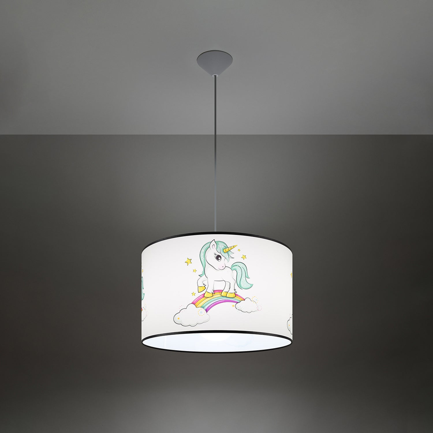 Suspension enfant licorne 40 cm E27 allumée, lumière douce et motif révélé
