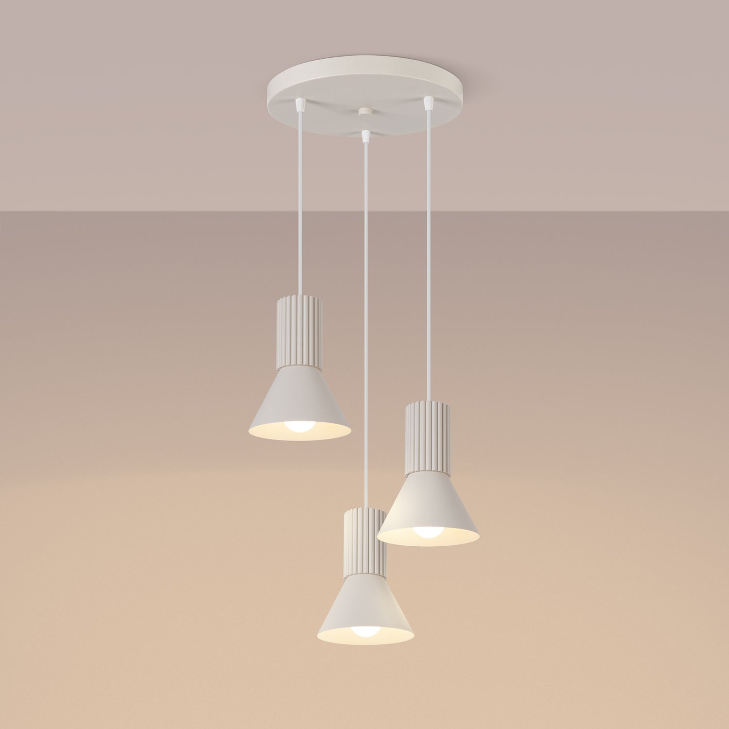 Suspension Estria 3 en grappe cône acier beige E14, en éclairage