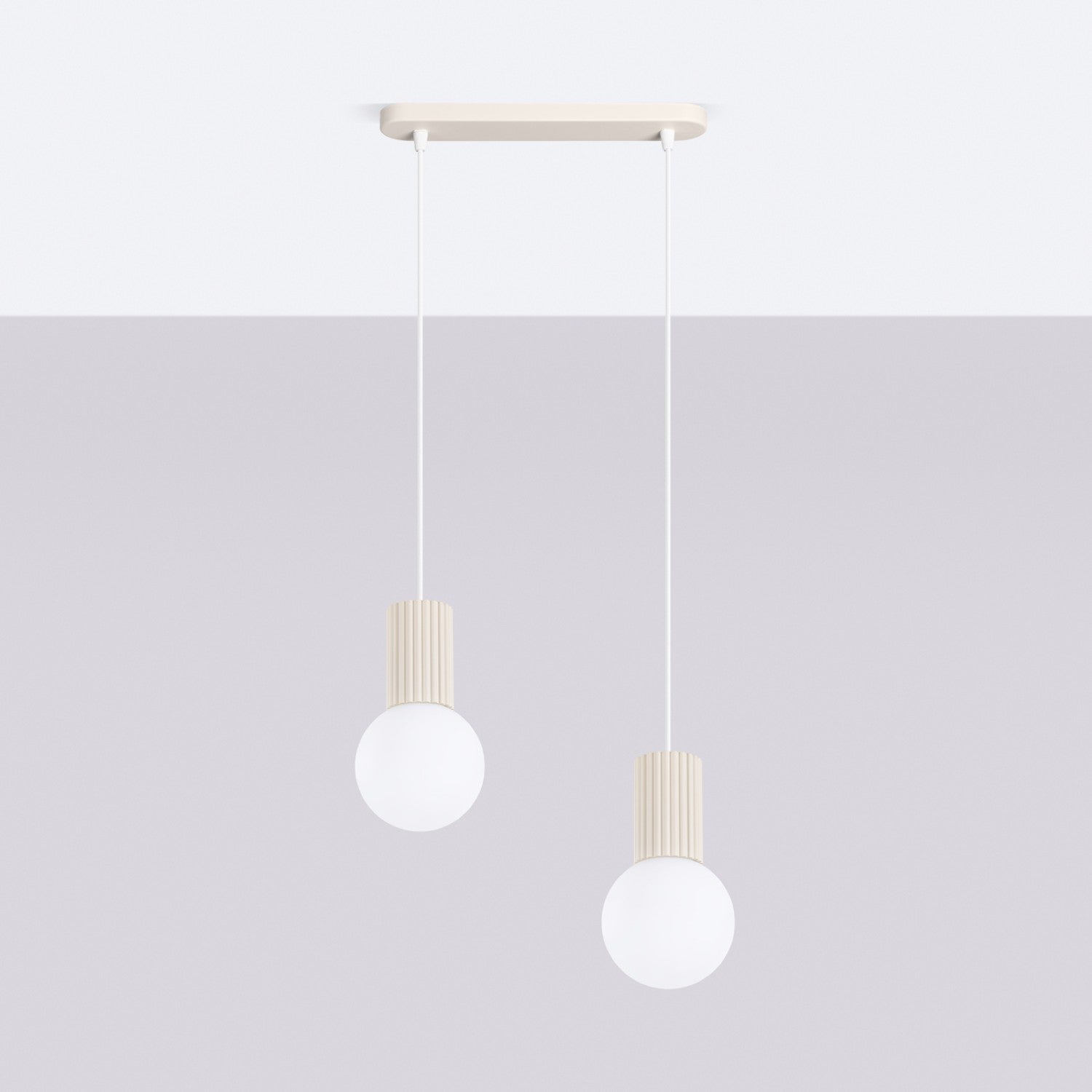 Suspension Halo 2 boules opale barre beige suspendue au-dessus d'une table