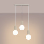Suspension Halo 3 boules opale barre beige allumée, trois globes diffusants