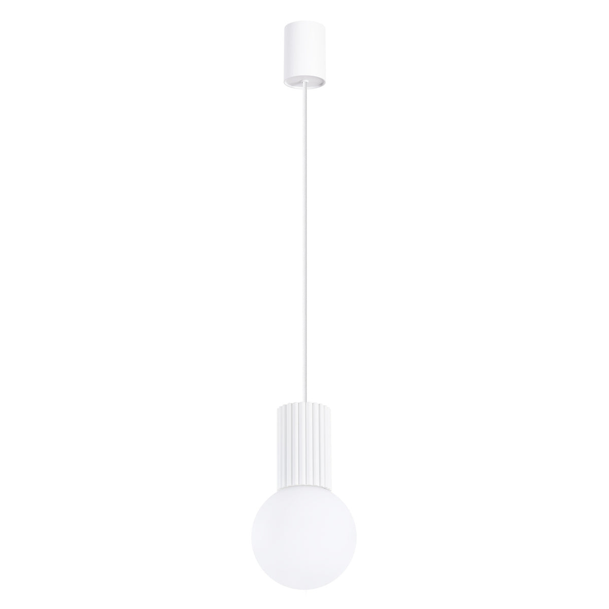Suspension Halo boule opale blanc, boule de verre opale sous son culot cannelé