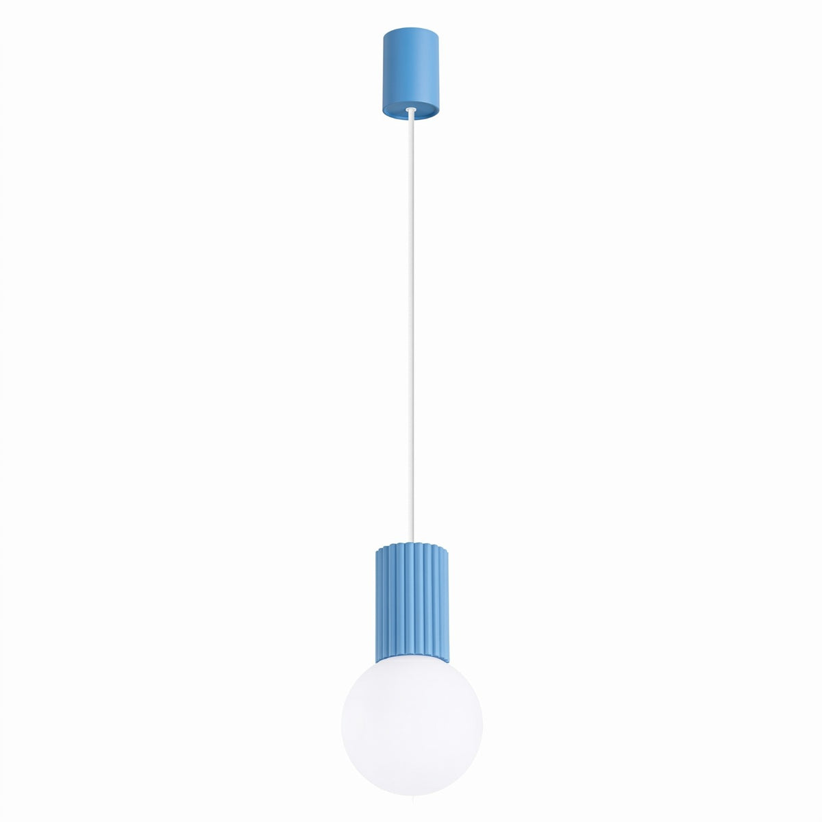 Suspension Halo boule opale bleu ciel, boule de verre opale sous son culot cannelé