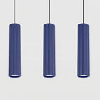 Détail du tube cannelé, suspension Karbon bleu outremer
