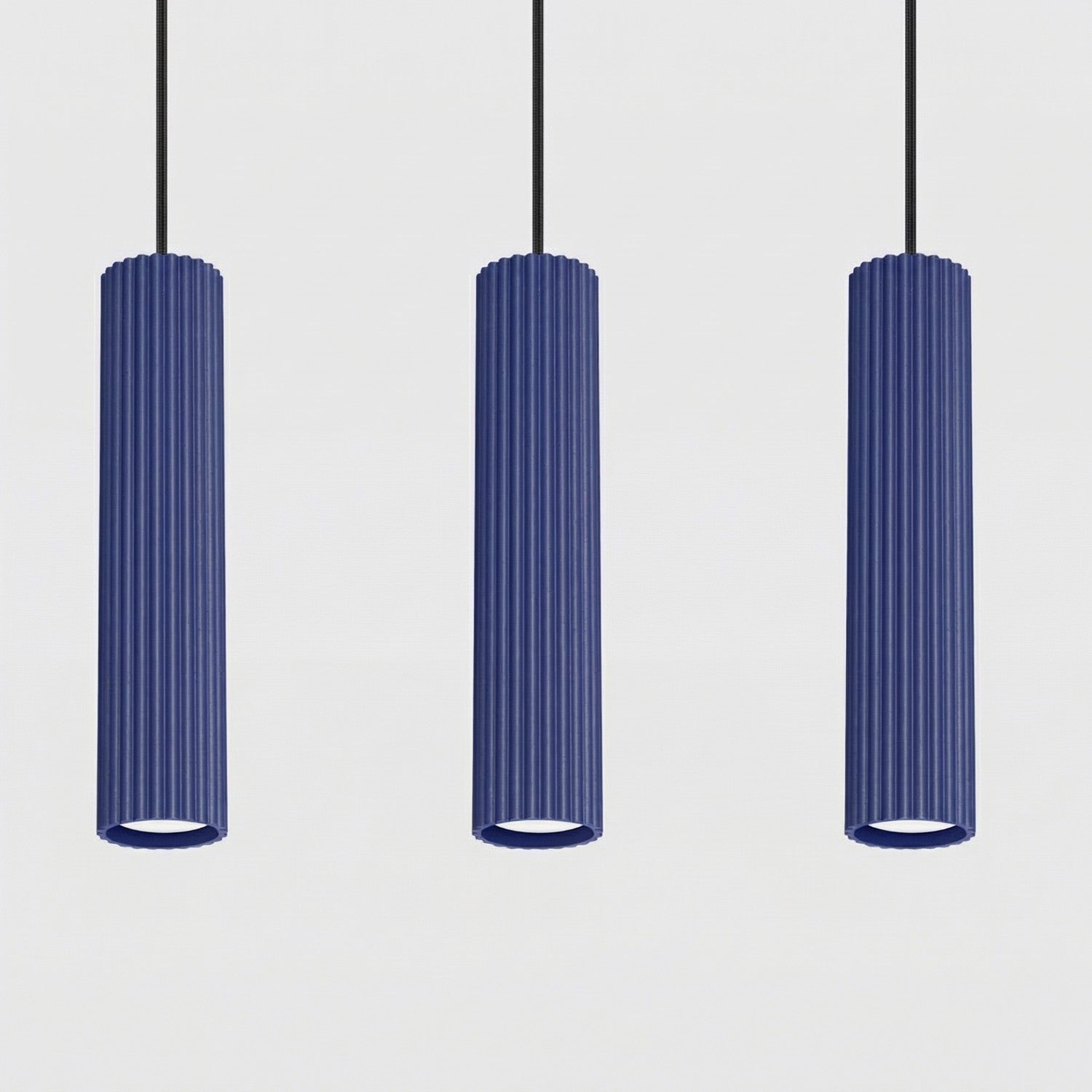 Détail du tube cannelé, suspension Karbon bleu outremer