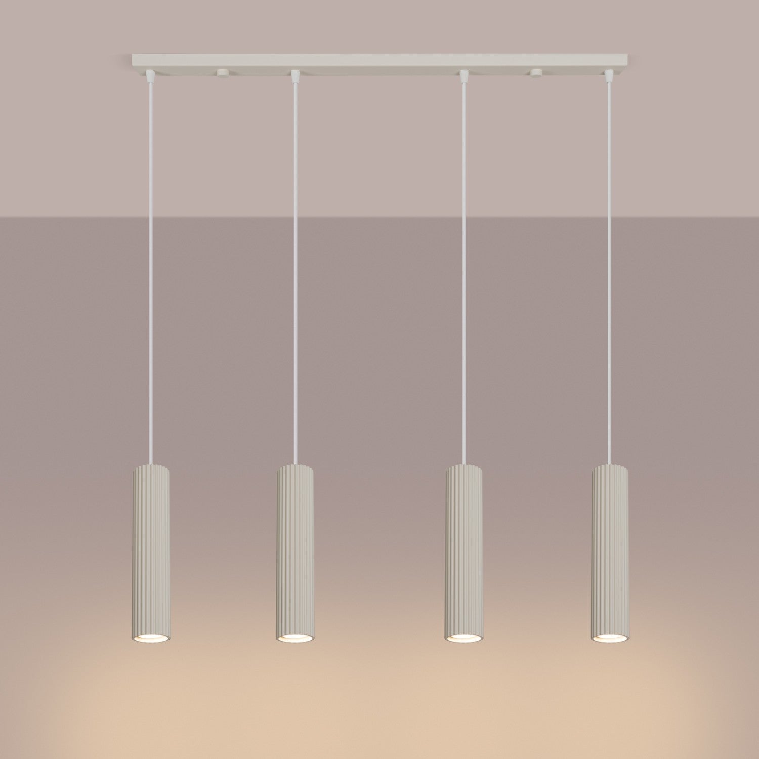 Suspension Karbon 4 tubes barre beige allumée, quatre faisceaux verticaux