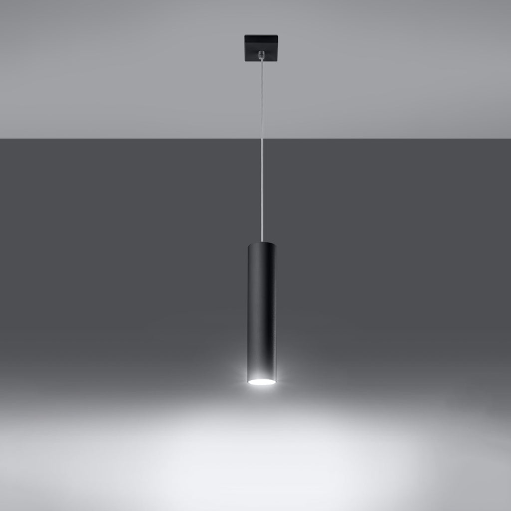 Suspension Lagos noire allumée, faisceau de lumière dirigé vers le bas
