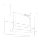 Suspension LED Geometric blanche à trois cadres rectangulaires croisés suspendus à des câbles fins sous leur boîtier plafond
